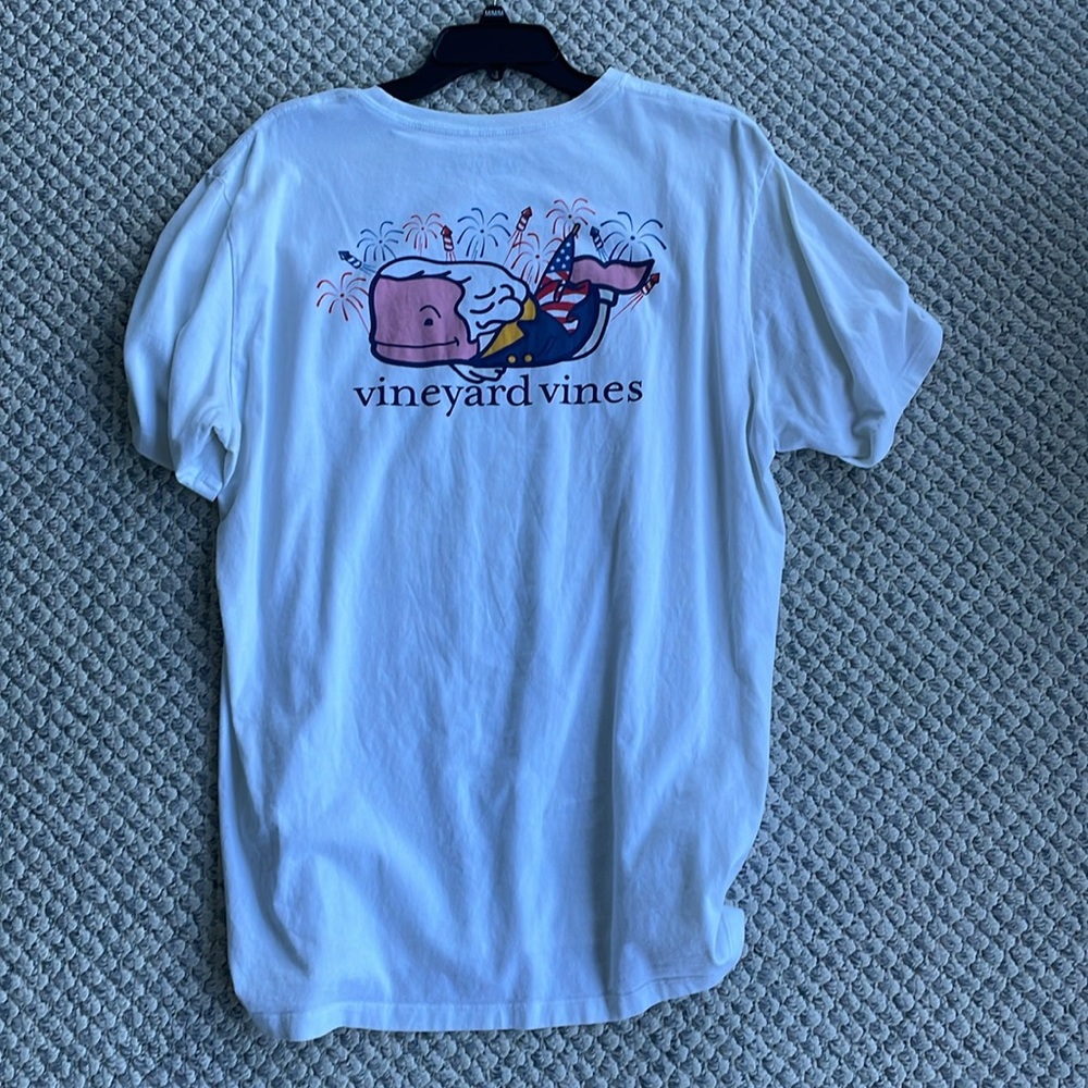 Men’s Vineyard Vines Shirt - Picture 2 of 4
